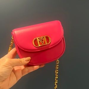 🔥 MODE TRAVIA MICRO BELTBAG/CROSSBODY W/ POUCH CHARM  (Barbie pink) *rare